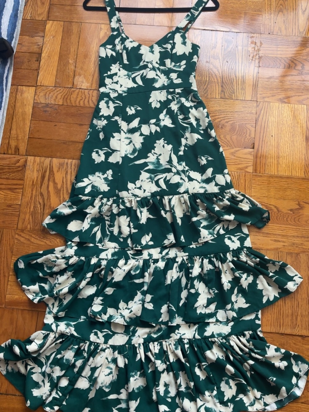 Abercrombie & Fitch Sweetheart Tiered Ruffle Maxi Dress in Emerald Floral | XS